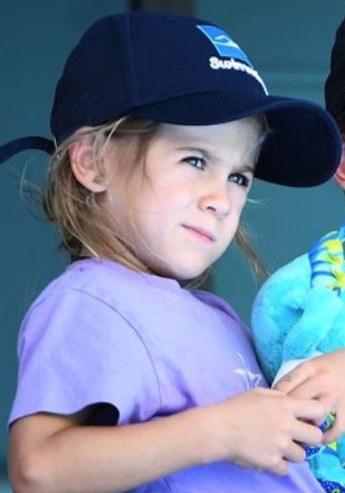 尹迪亚·萝丝·海姆斯沃斯 India Rose Hemsworth照片