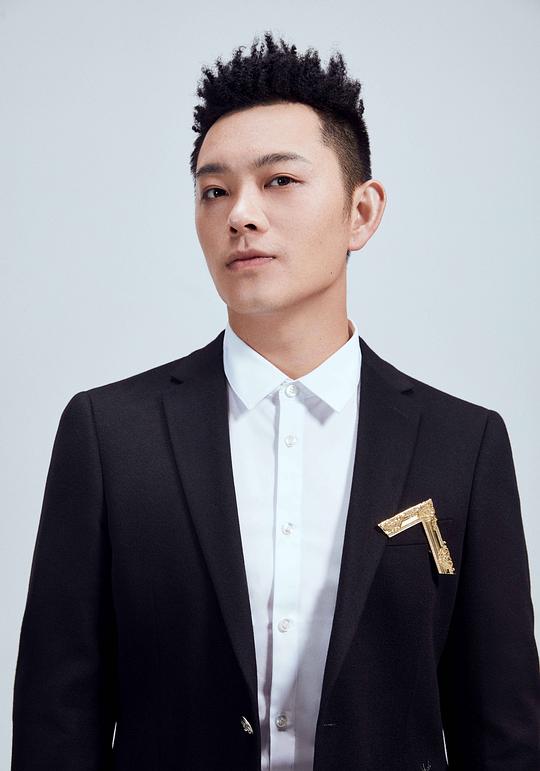 董宝石 Baoshi Dong照片