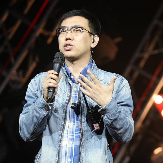 颜铮 Zheng Yan照片