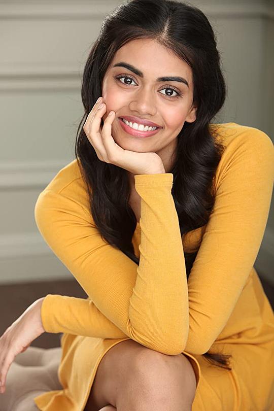 梅根·苏丽 Megan Suri照片