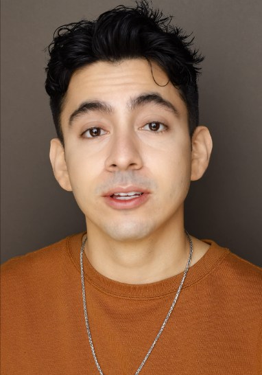 迈克尔·塞戈维亚 Michael Segovia照片