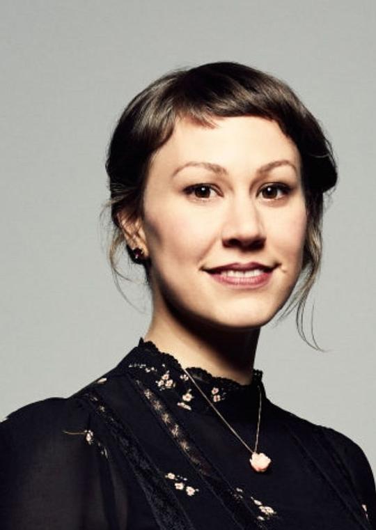 萨拉·多萨 Sara Dosa照片