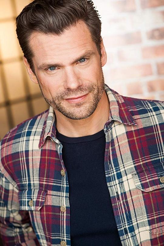 杰西·布什 Jesse Bush照片