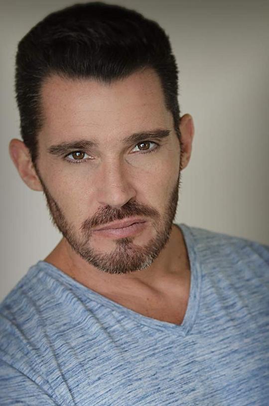 大卫·安东尼·布廖内 David Anthony Buglione照片