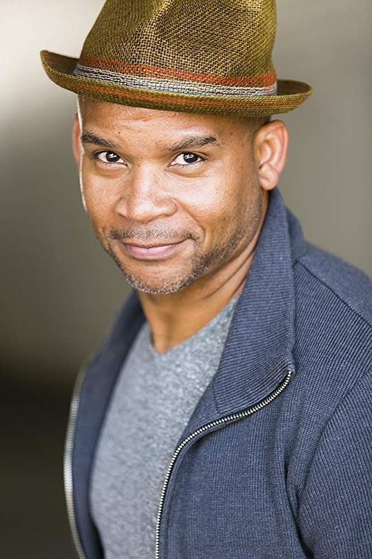 帕特里克·马龙 Patrick Malone照片