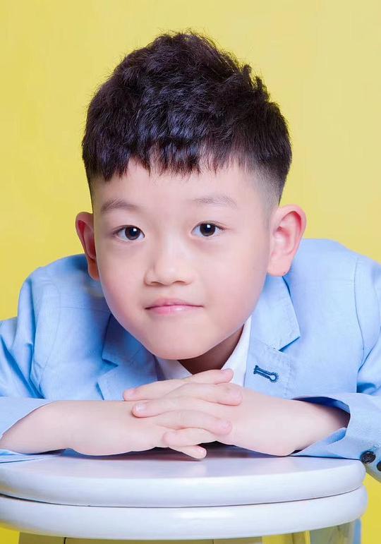 王浩宇 Kimi照片