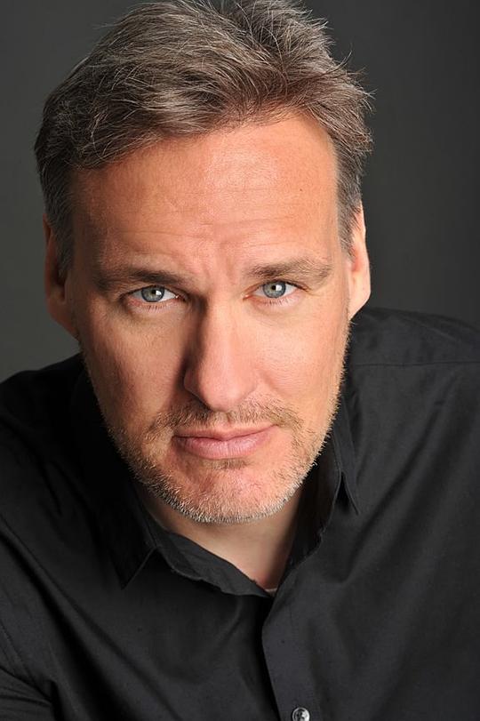 乔恩·多纳休 Jon Donahue照片