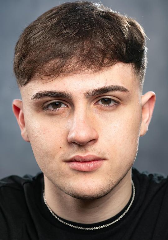 哈里·佩迪奥斯 Harry Perdios照片