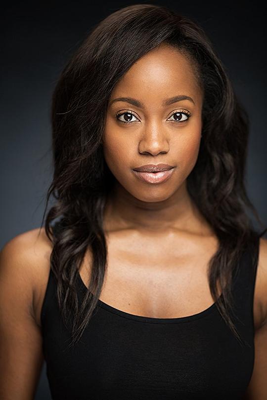 娜塔莎·伯内特 Natasha Burnett照片