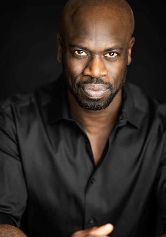 加菲尔德·威尔逊 Garfield Wilson照片