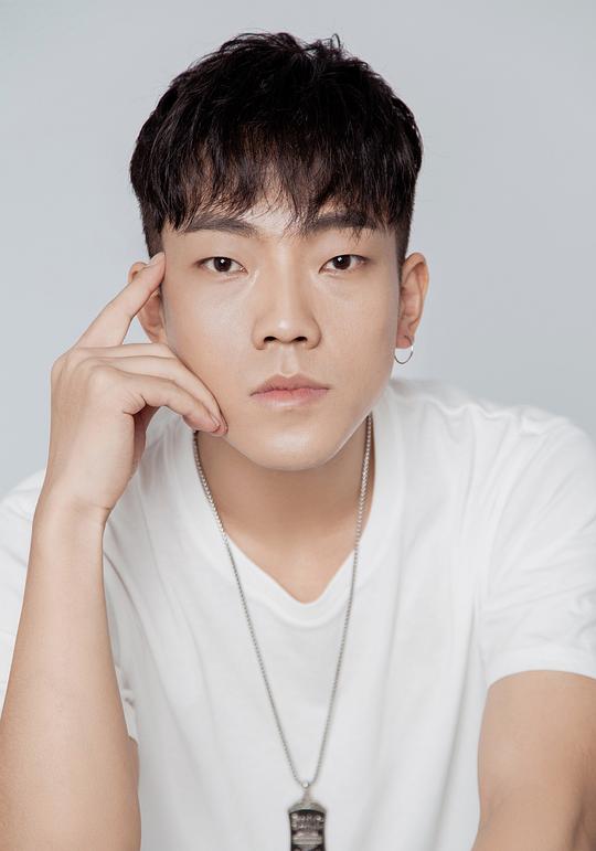 刘学 Xue Liu照片