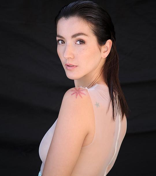 埃伦迪拉·伊瓦拉 Eréndira Ibarra照片