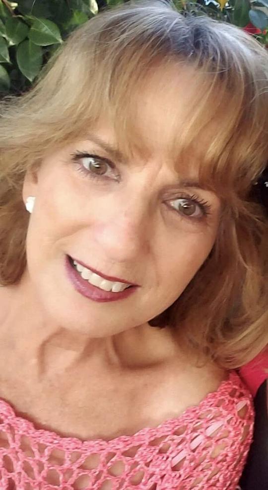 Linda Joy Henry照片