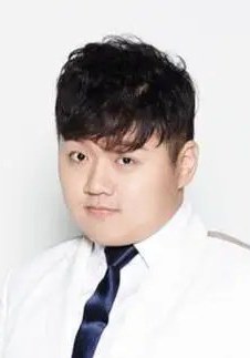 胡宇轩 Yuxuan Hu照片