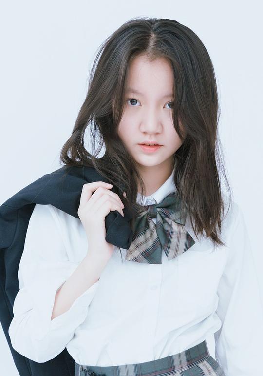 王梓伊 Ziyi Wang照片