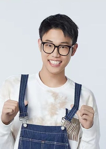 强咚咚 Dongdong Qiang照片