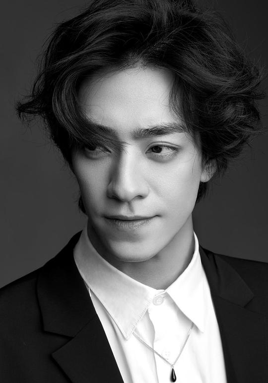 郑云龙 Yunlong Zheng照片