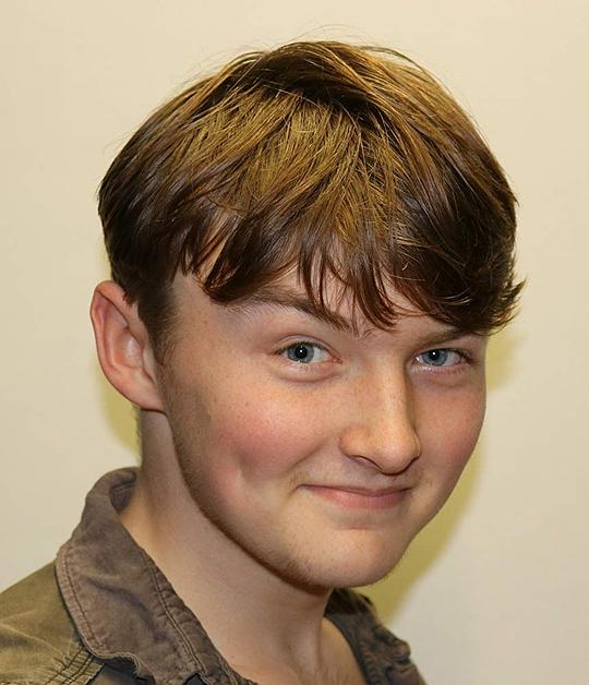 萨克·霍兰 Zak Holland照片