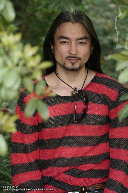 塔希尔·布尔汉 Tahir Burhan照片