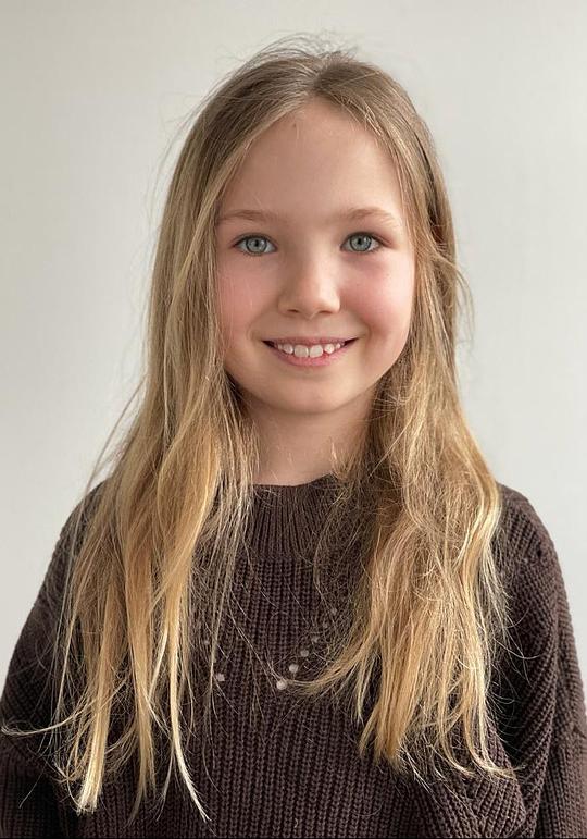 罗莎·戈茨勒 Rosa Gotzler照片