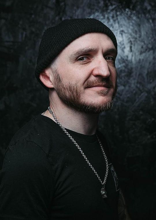 雷伊·吉尔 Leigh Gill照片