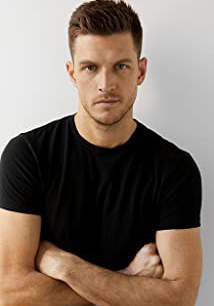 洛根·麦克雷 Logan Macrae照片