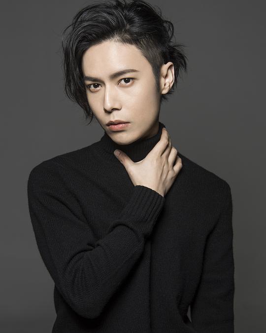 刘背实 Beishi Liu照片