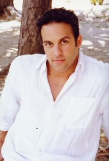 盖·纳尔杜利 Guy Nardulli照片