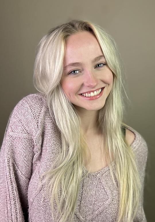 麦迪逊·沃尔夫 Madison Wolfe照片