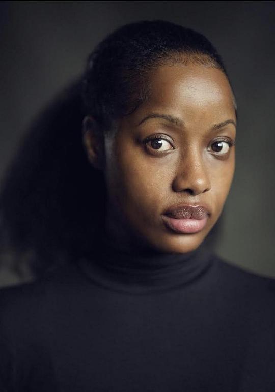 莎迪娅·萨加拉 Shardiah Ssagala照片