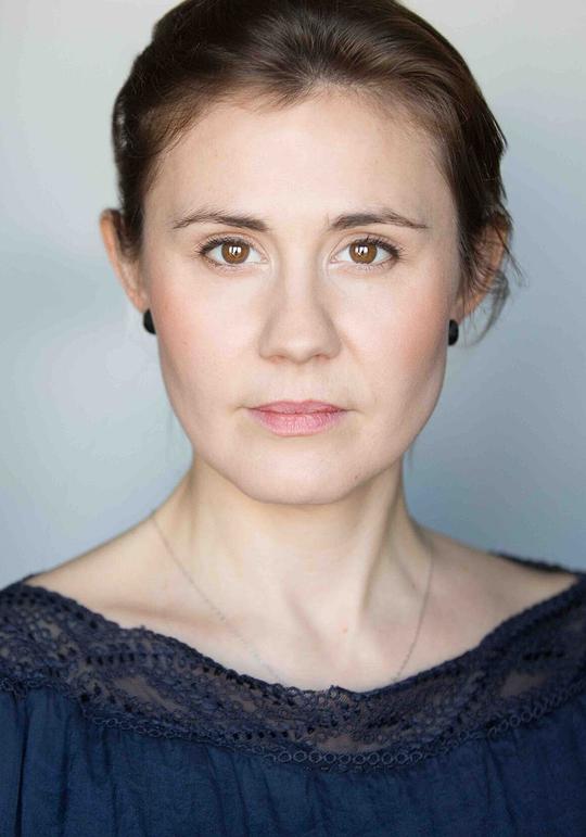 菲恩·乔利 Ffion Jolly照片