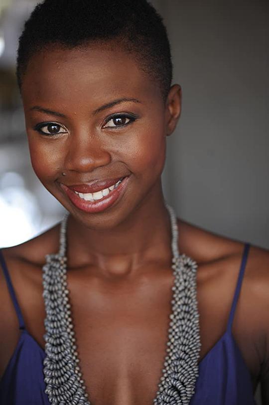 拉蒂德佐·曼姆博 Ratidzo Mambo照片