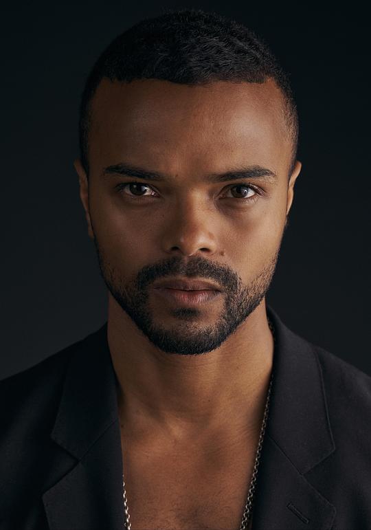 艾卡·达维尔 Eka Darville照片