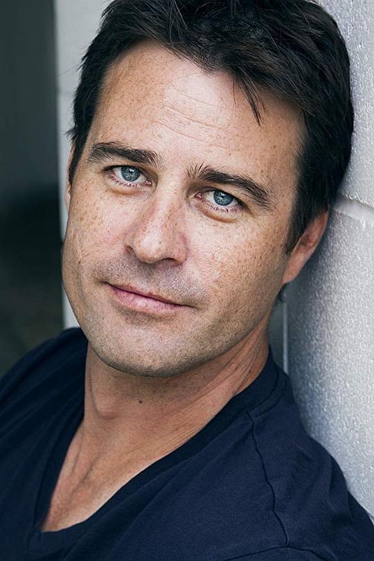 米伦·贝尔德 Millen Baird照片