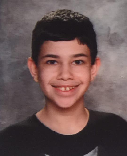 布莱德利·瑞安·奈斯贝尔 Bradley Ryan Knispel照片