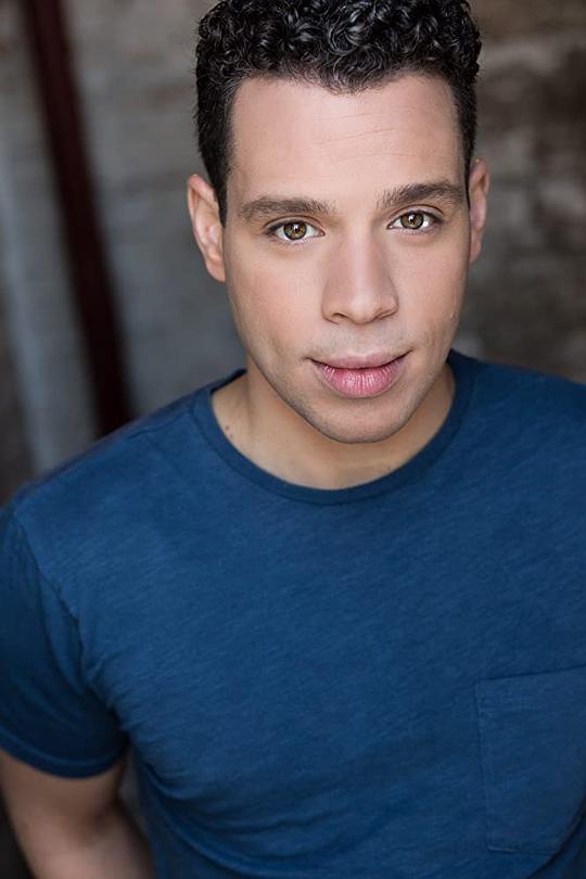 罗宾·德·齐泽斯 Robin de Jesus照片