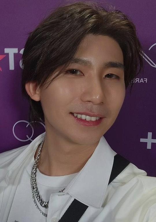 伊森·李 Isan Beomhyun Lee照片