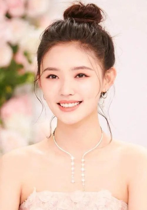 林允 Yun Lin照片