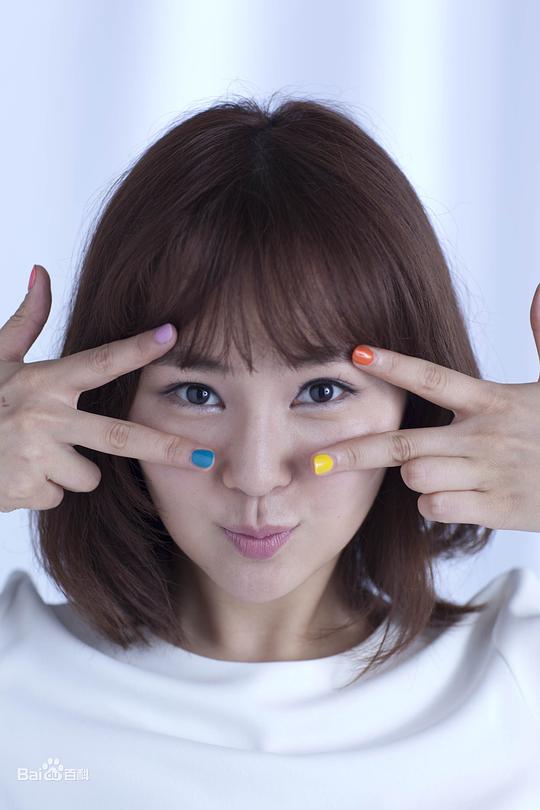 钱芳 Fang Qian照片