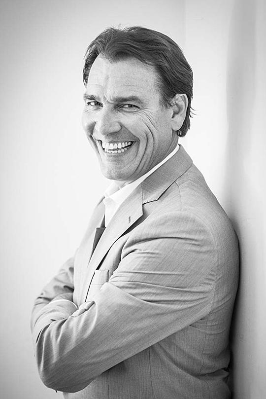 保罗·伯顿·威尔逊 Paul Burton Wilson照片