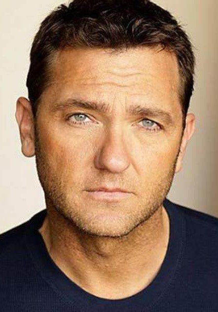 卡尔·马金恩 Karl Makinen照片