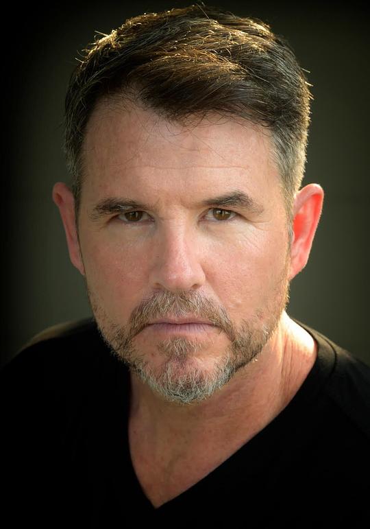 帕特里克·纽沃尔 Patrick Newall照片