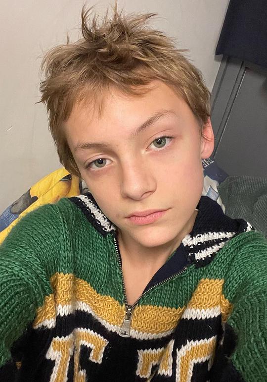 伊登·丹布林 Eden Dambrine照片