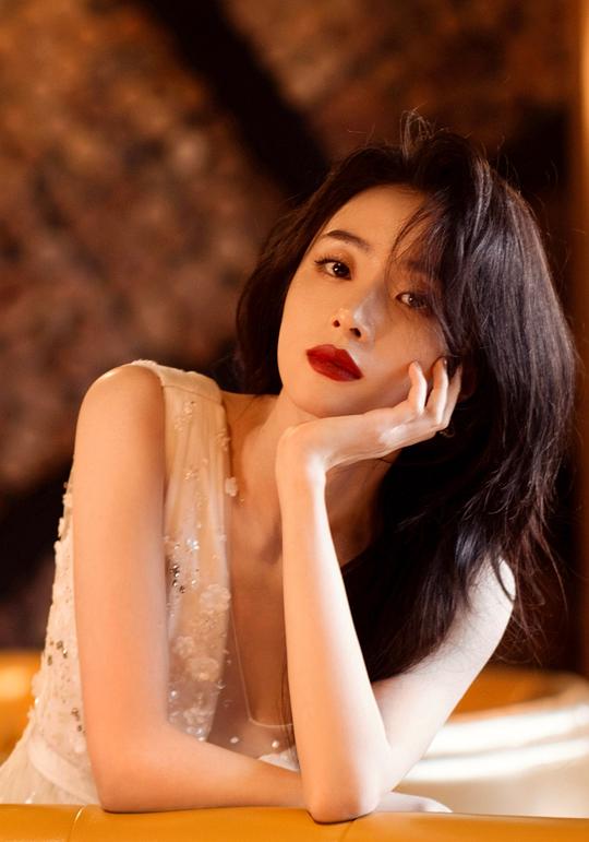 胡冰卿 Bingqing Hu照片