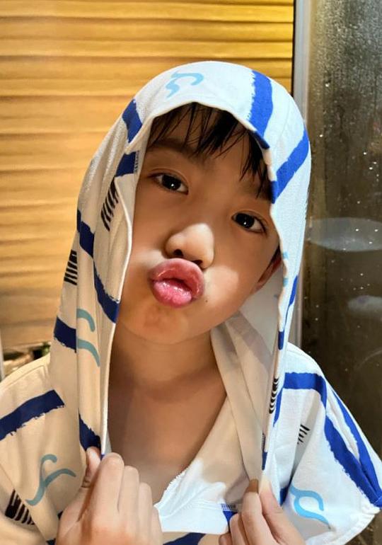 杨云汉 Yunhan Yang照片