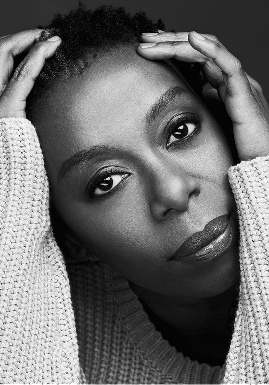 诺玛·杜梅温尼 Noma Dumezweni照片