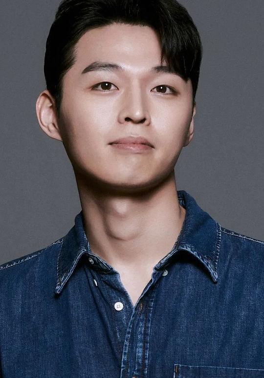 金宇谦 Kim Woo-kyum照片