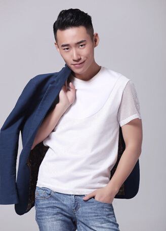 潘一飞 Yifei Pan照片