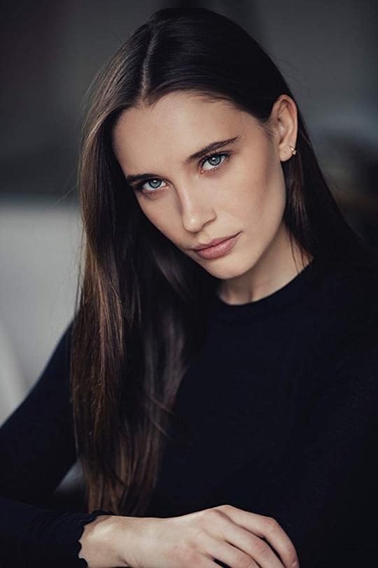 玛雅·西蒙森 Maja Simonsen照片