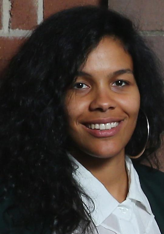 扎赫拉·纽曼 Zahra Newman照片